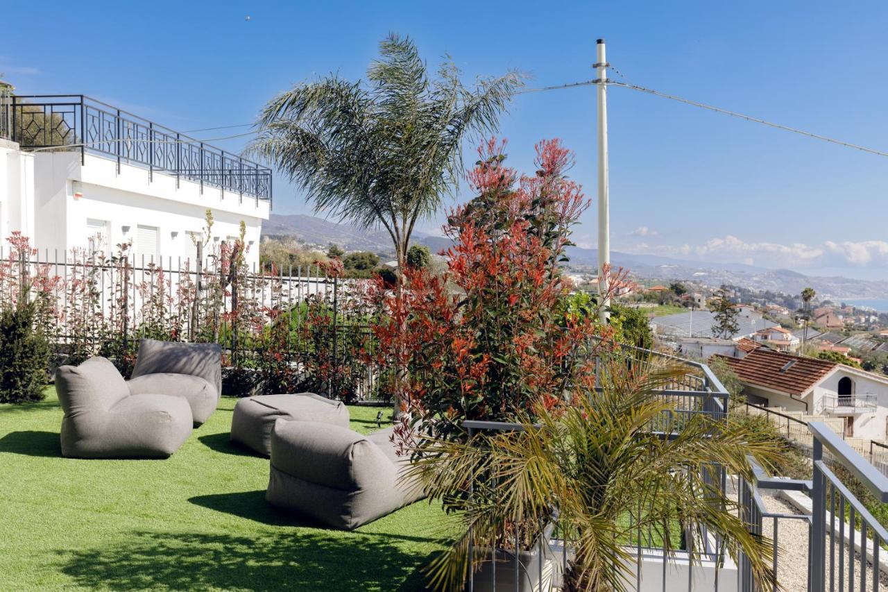 Villa La Matta Apartments And Luxury Suites Sanremo Esterno foto